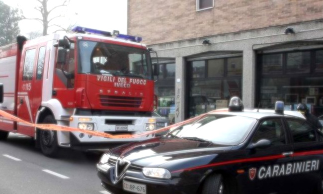 Omicidio Suicidio A Milano Soffoca La Madre Col Nastro Adesivo E Poi