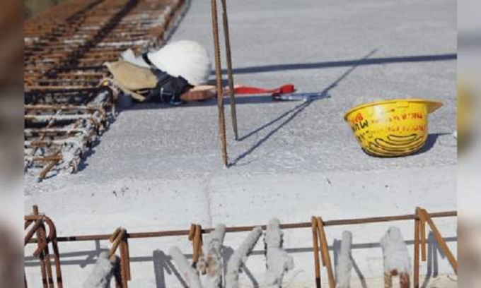 Incidente Mortale Sul Lavoro A MiIano Schiacciato Da Una Lastra