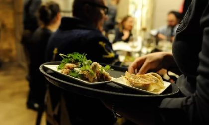 Iniziativa "Ioapro1501” dei ristoratori: 200 persone multate, i gestori rischiano la chiusura