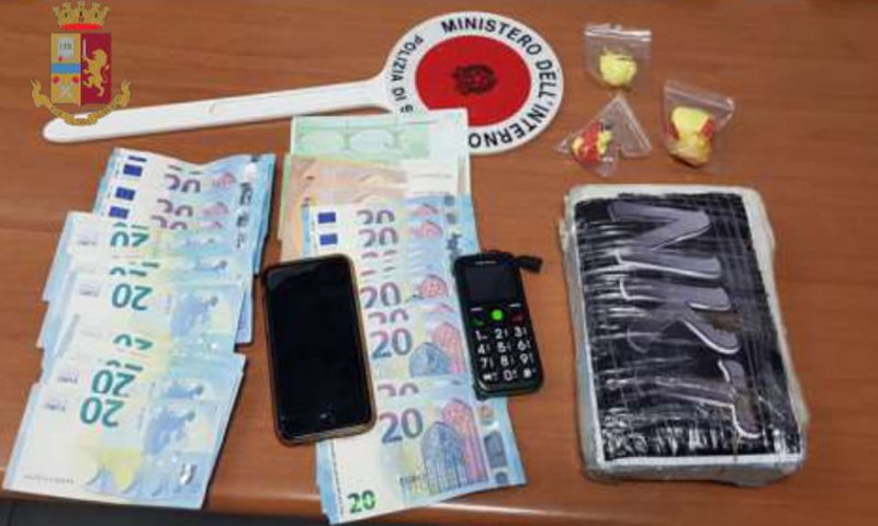 Il sedicente “boss” che spacciava cocaina all’infermiere in cambio di gel e mascherine