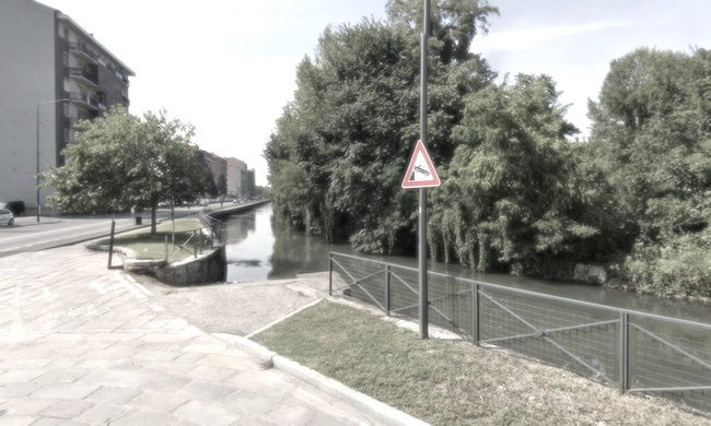 Cadavere trovato nelle acque del Naviglio Martesana
