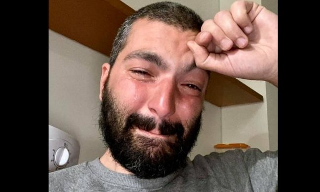 Insulti omofobi allo scrittore Pierpaolo Mandetta: “Persone crudeli”