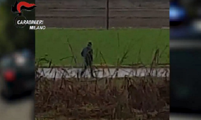 Uccisa in strada a coltellate, convalidato il fermo per il compagno