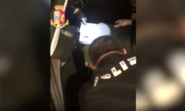 Traffico internazionale di droga, maxi blitz a Milano: arresti e sequestri