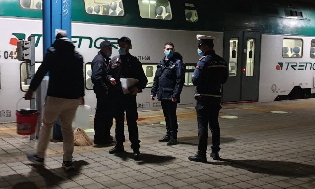 Tredicenne investito da un treno in stazione a Melzo