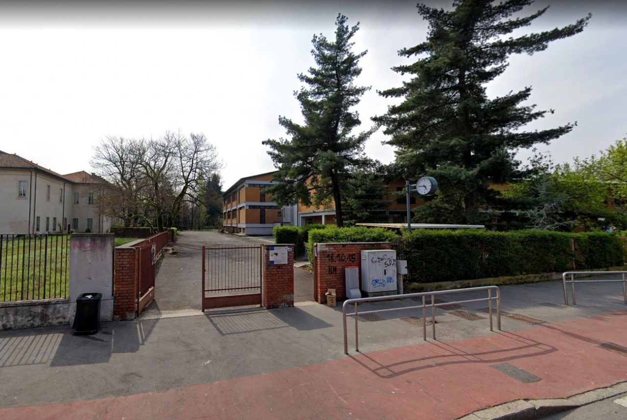 Covid, in una scuola media di Quarto Oggiaro 9 classi su 18 sono in quarantena