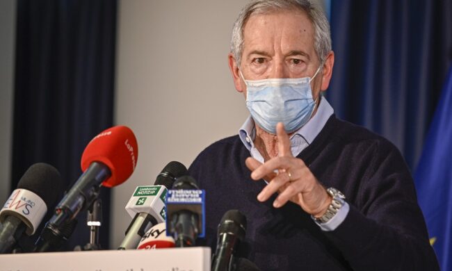 Bertolaso: “Con la Terza dose non ci siamo, così torniamo a numeri come l’Inghilterra