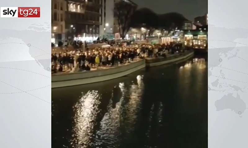 Rave party in Darsena a Milano: com’è stato possibile? Chi sono i responsabili?