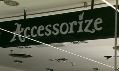 Accessorize chiude i negozi a Milano, 17 commesse rischiano il posto