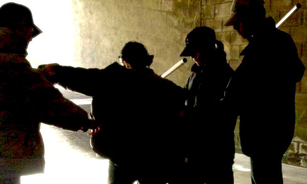 Violenza fisica e verbale come quotidiano agire: scattano le manette per altri 5 minorenni