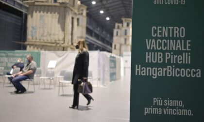 Aperto il nuovo hub vaccinale all'Hangar Bicocca, previste 4mila vaccinazioni al giorno