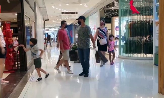 Ma i centri commerciali in zona gialla sono aperti nei weekend?