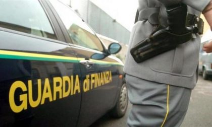 Scoperti in Sarpi i boss del falso d’autore: spacciavano vestiti in acrilico per prodotti di lusso