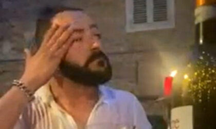 A cena in zona gialla, ma piove: il ristoratore rimane solo sotto l'acqua