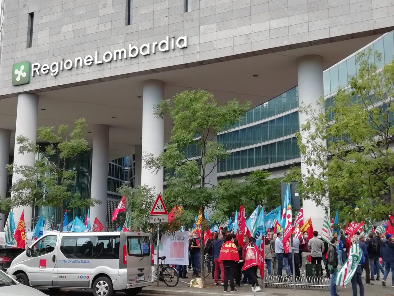 Sicurezza sul lavoro, manifestazione dei sindacati in Regione: “Fermare strage”