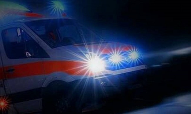 Sbatte contro un muro: morto automobilista di 43 anni