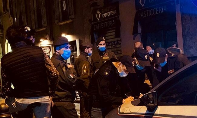 Controlli su coprifuoco nelle aree di servizio: multe della polizia stradale