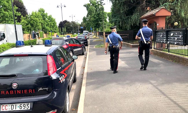 Accoltella a morte la moglie dopo un litigio: arrestato 41enne