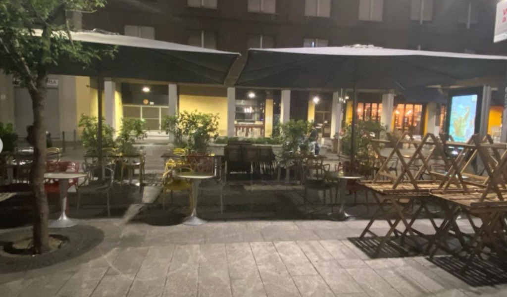 Corso Garibaldi si spegne a mezzanotte, ma i ristoratori non ci stanno