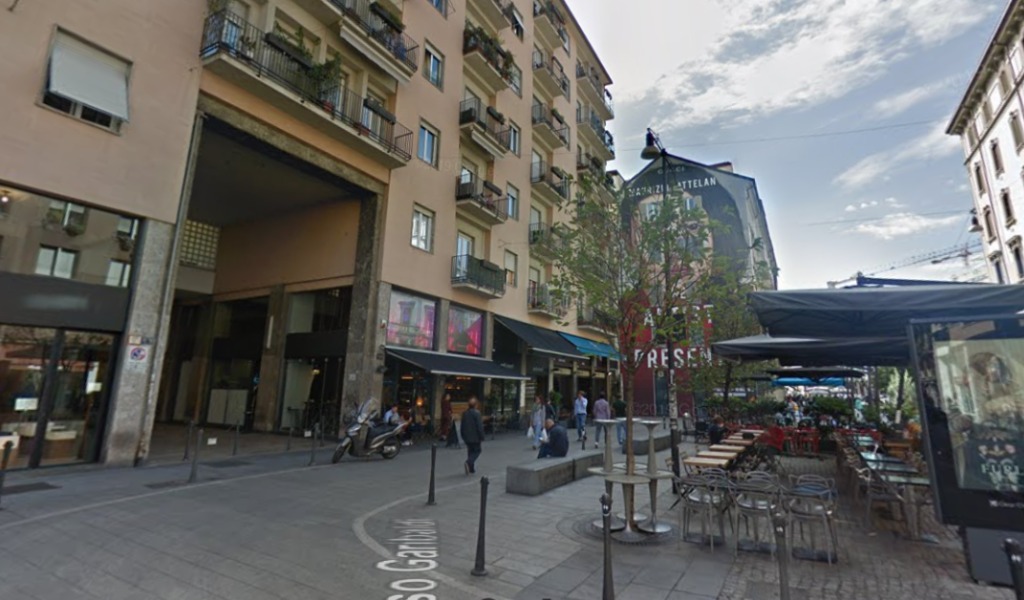Esultano i residenti di corso Garibaldi: imposto alle 22 il divieto d’asporto e alle 24 la rimozione dei tavoli dei bar
