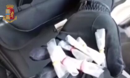 In taxi con un chilo di cocaina nascosta in borsa: arrestato 26enne