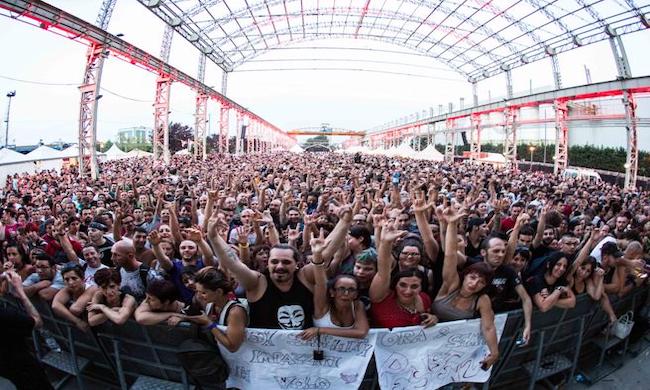 Tre contagiati al Carroponte, Ats: “Chi ha partecipato al concerto faccia il tampone”