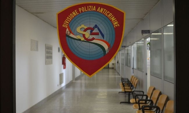 Atti persecutori, furti e rapine: daspo da tutti i locali di Milano per un 65enne