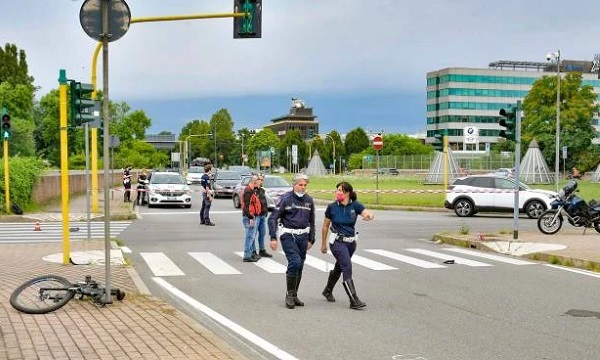 Morto il ciclista 23enne investito a Milano