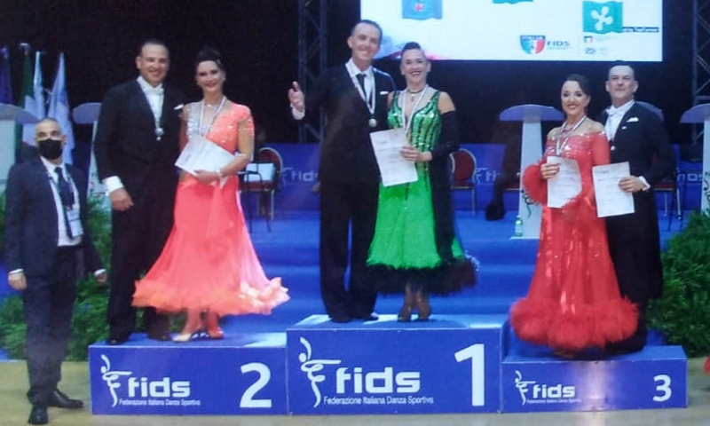 Luca Marzi e Sonia Febbraro sono campioni Italiani Fids di danze standard