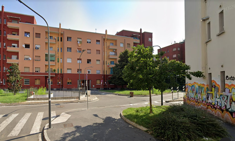 Palazzina in fiamme a San Siro, 200 persone evacuate