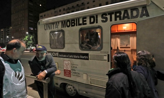 Al via la campagna “On the road”, la vaccinazione per i senza dimora in strada
