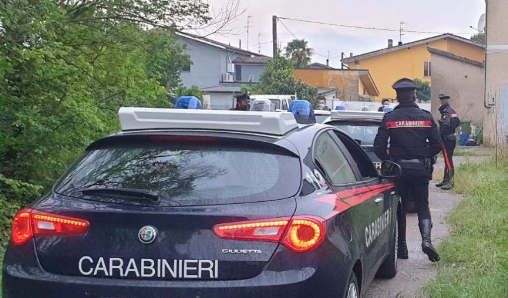 La villa in affitto si trasforma in una discoteca abusiva: denuncia e maxi multa per due milanesi