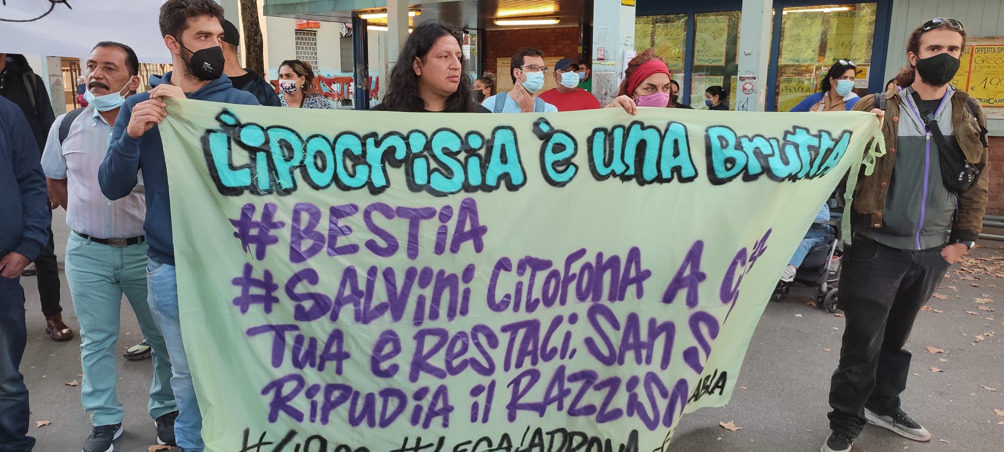 COMUNALI, IN PIAZZA SELINUNTE PROTESTA ANTAGONISTI CONTRO SALVINI (FOTO 3)