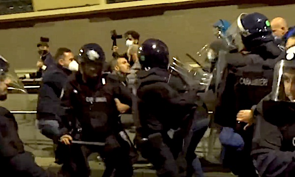 Corteo no Green Pass: 83 denunce e un arresto dopo la 14esima manifestazione