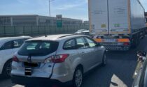 Grave scontro auto-moto sulla A4: un ferito e traffico fermo