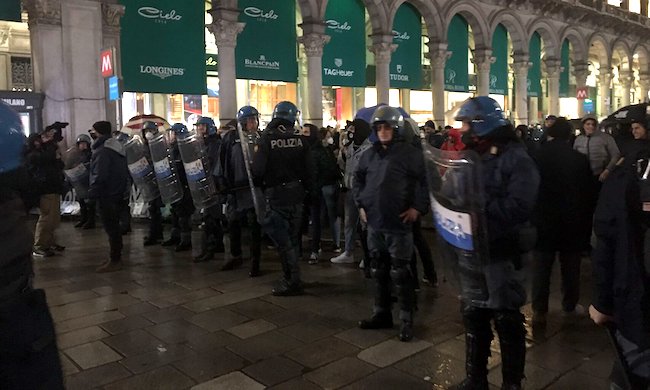 Manifestazione No Green Pass: 3 arresti, 2 denunce e 86 identificati