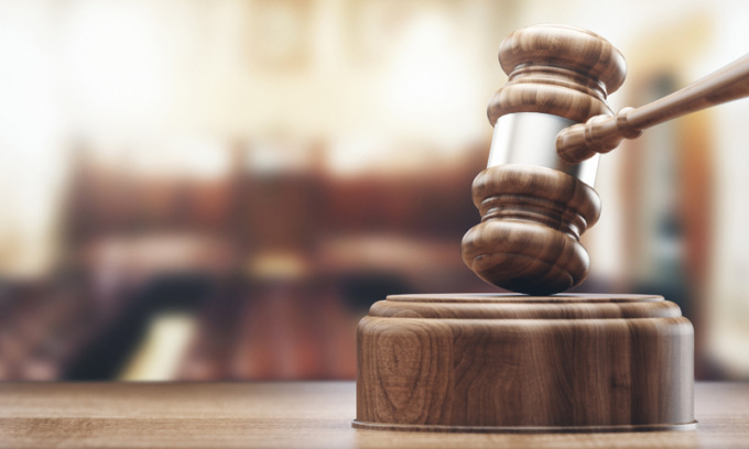 Strangolò la moglie malata di Alzheimer, 89enne condannato a 21 anni di carcere