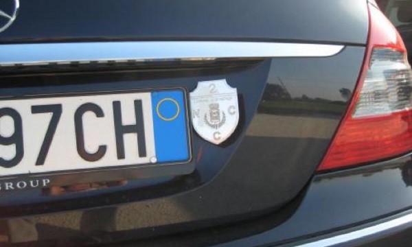 False licenze per NCC: 15 auto sequestrate e 3 indagati