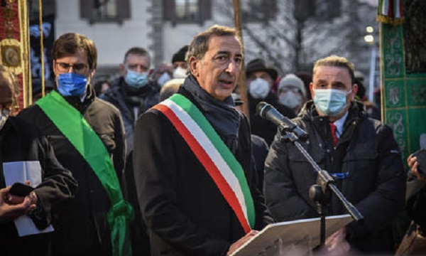 Piazza Fontana, sindaco Sala contestato per frase su sciopero