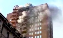 Incendio all'ex covid hotel Michelangelo di Milano: fumo visibile per centinaia di metri