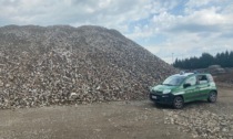 Rifiuti abusivi: 230mila metri cubi di materiale sequestrato dai Forestali, titolare dell'azienda denunciato