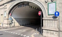 Sgomberato (di nuovo) il tunnel in Stazione Centrale ma per l'opposizione un "intervento spot" non basta