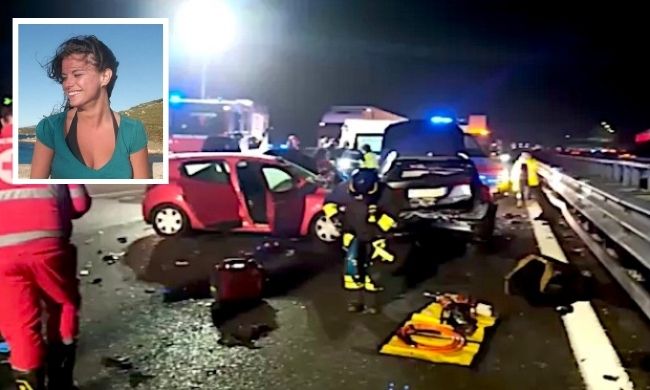 Scontro tra auto sulla A7, morta una dottoressa di 39 anni