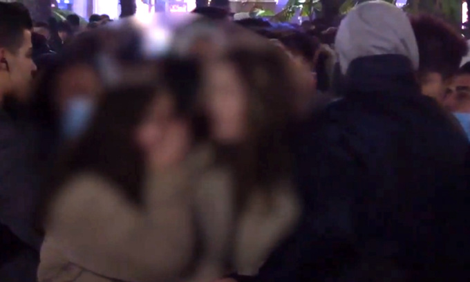 Molestie in piazza Duomo a Capodanno, il comune di Milano si costituirà parte civile