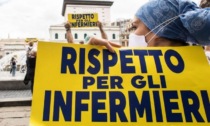 Oggi protesta degli infermieri: in tuta anti Covid sotto al Pirellone