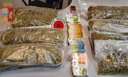 Tre arresti per spaccio: in casa 6,5 chili di droga e oltre 16mila euro in contanti
