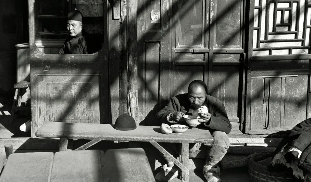Mostre Milano, al Mudec arriva la storia della fotografia con gli scatti di Henri Cartier-Bresson
