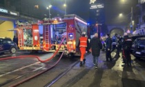 Appartamento in fiamme a Milano: 9 persone intossicate e piano inagibile
