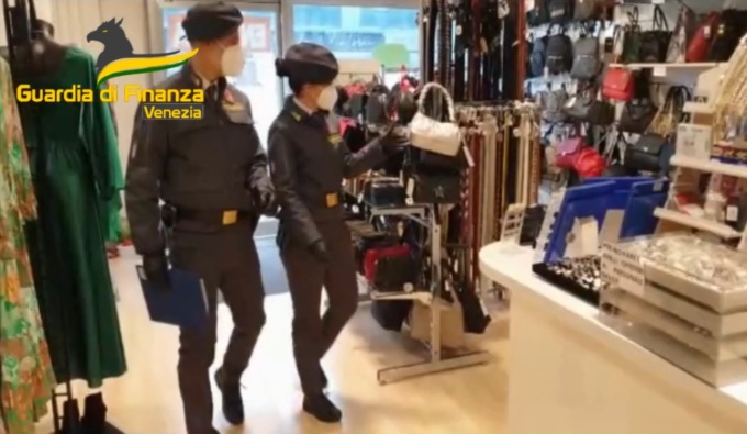 Mega evasione fiscale: scatta il sequestro preventivo da 22 milioni di euro, anche a Milano