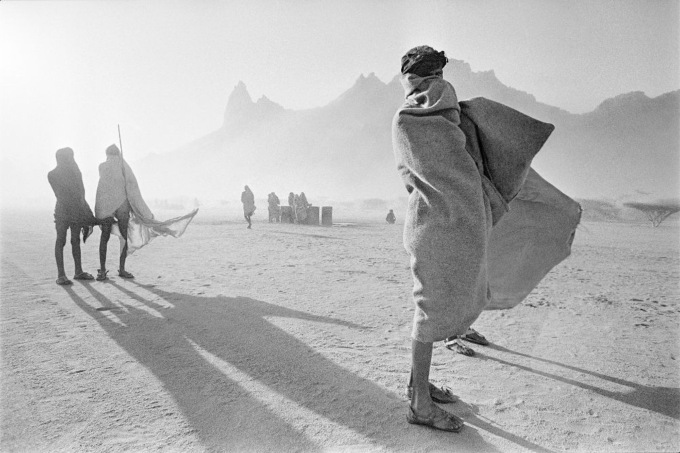 MOSTRE MILANO | Medici senza frontiere, 50 anni di storia raccontati da oltre 100 fotografie Magnum